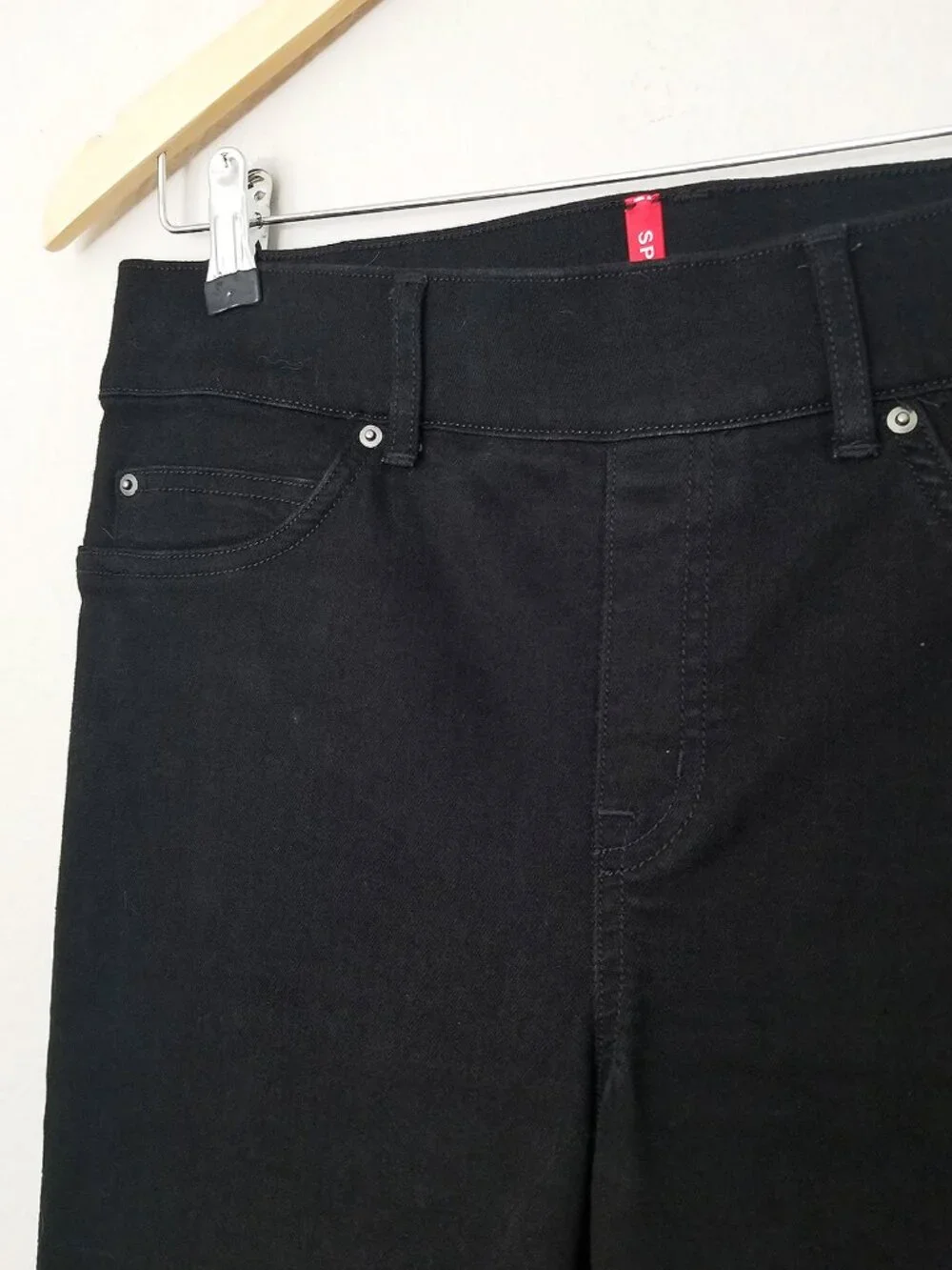 SPANXshape EveryWear Flared Pull On Jeans Black Size M Slimming Denim $138 20326